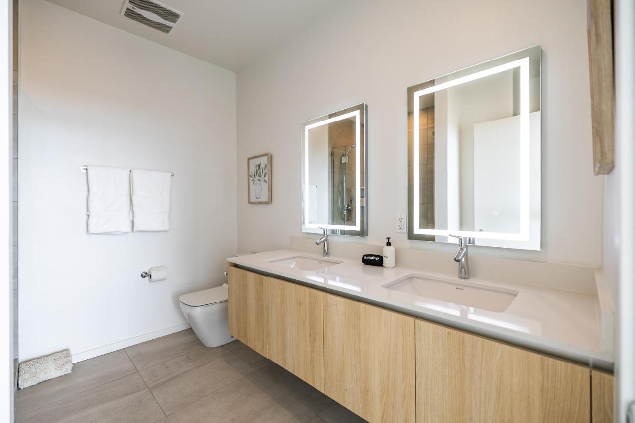 Apartment @ Marbella Lane - Sleek Corner Ocean View