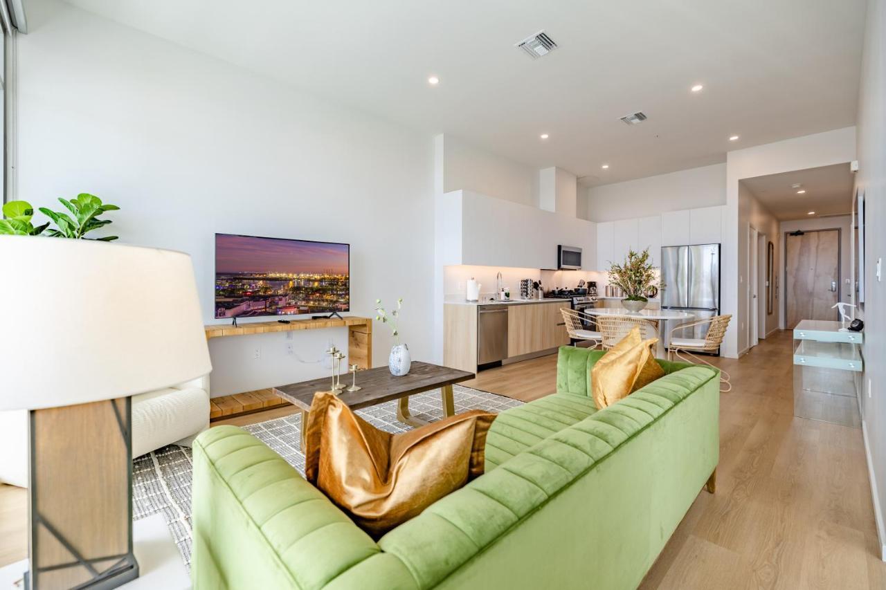 @ Marbella Lane - Sleek Corner Ocean View *