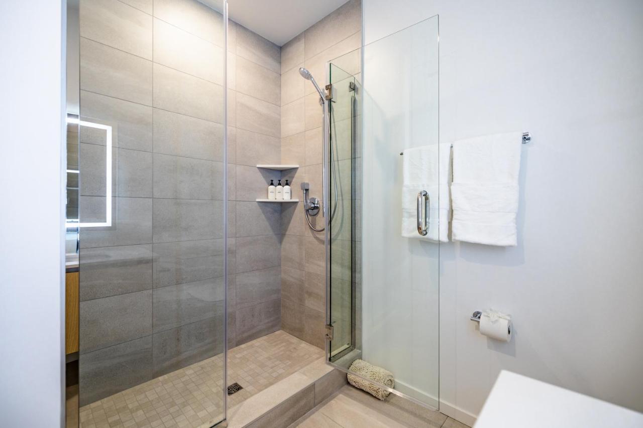 @ Marbella Lane - Sleek Corner Ocean View *