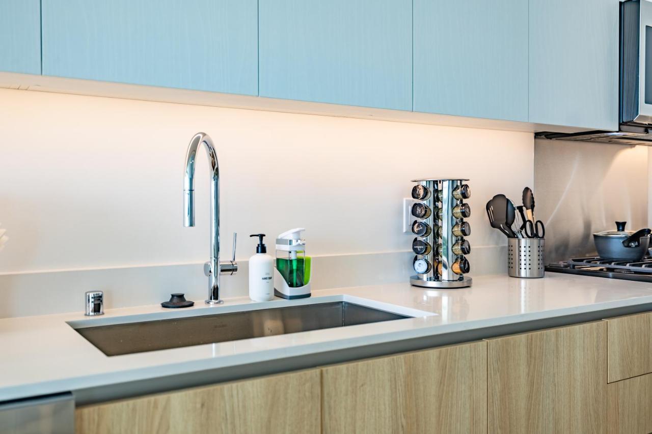 @ Marbella Lane - Sleek Corner Ocean View *