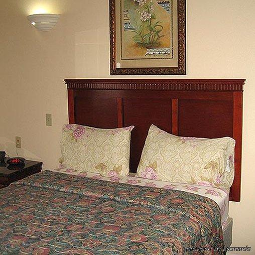 Royal Long Motel 2*