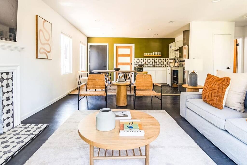 Daire Contemporary Front House W Shared Patio