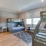 Beautiful 2 Story Right By The Water, Ocean View