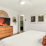East Village Arts District, King Suite With Sofa Bed Nrp23-01221