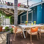 Charming Historic Apartment Mins To Convention Center, Beaches And Downtown Attractions