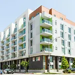 Long Beach 1Br W Pool Gym Nr Ocean Blvd Lax-737