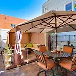 Charming Bungalow, Ac, Hottub, Close To Beach