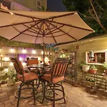 Charming Bungalow, Ac, Hottub, Close To Beach