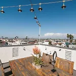 50 M To Sand Lgb 2 King Suites