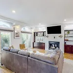 Belmont Shore Luxury