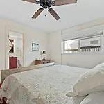 5747S - Large Oceanfront Deck & Cabana