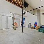 5747S - Large Oceanfront Deck & Cabana