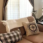 Sunny Retro Row Condo- Walk To Beach!