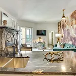 Luxe Long Beach Condo With Pool 1 Mi To Shoreline!
