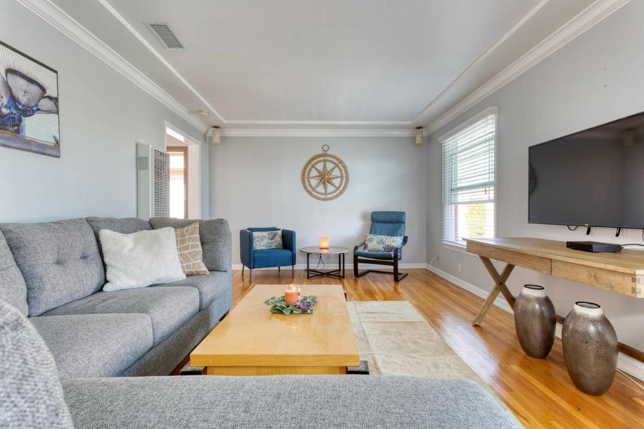 New Belmont Shore Retreat With Free Parking Walk To Beaches Apartment