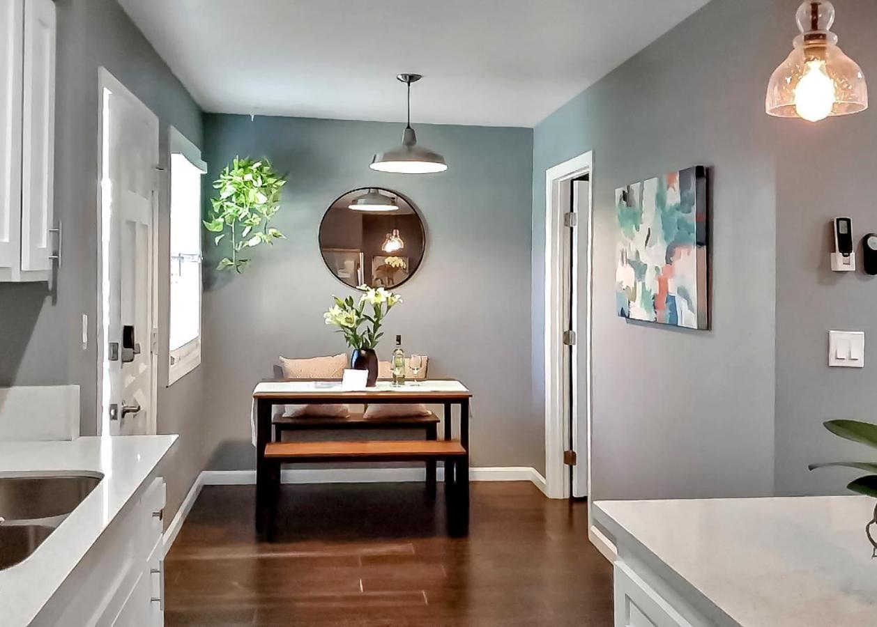 Located In Historic District Mins To Downtown, Beaches & Convention Center