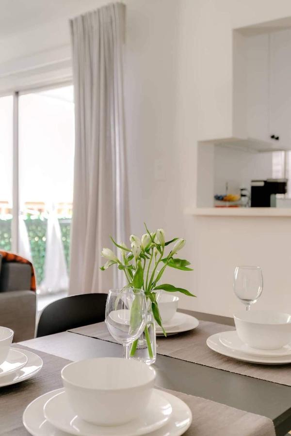 Daire Sophisticated Long With Patio Dining And Parking Nrp21-00185 *