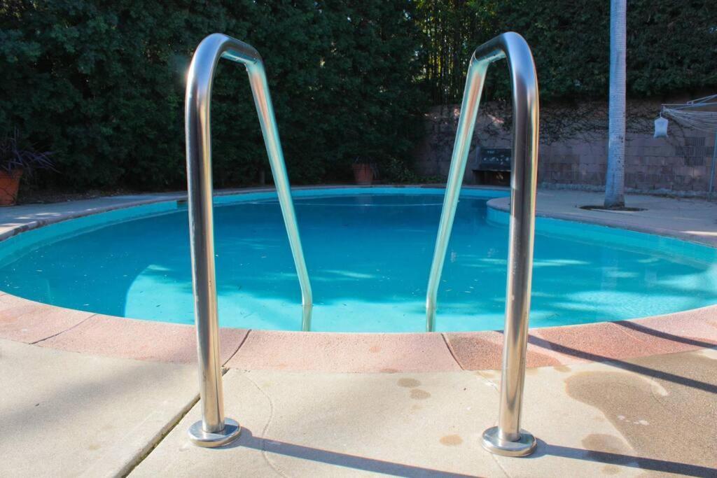 Bixby Beauty 50s Mod Long * Long Beach