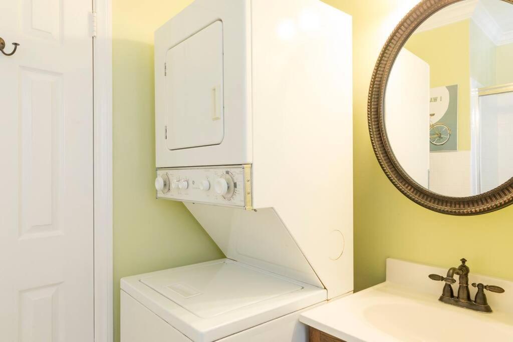 2bd/2ba In Belmont Shores! Close To Everything! *