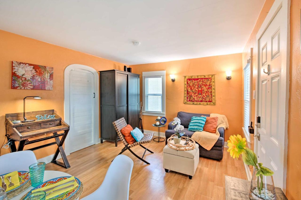 Colorful Long With Patio And Grill *