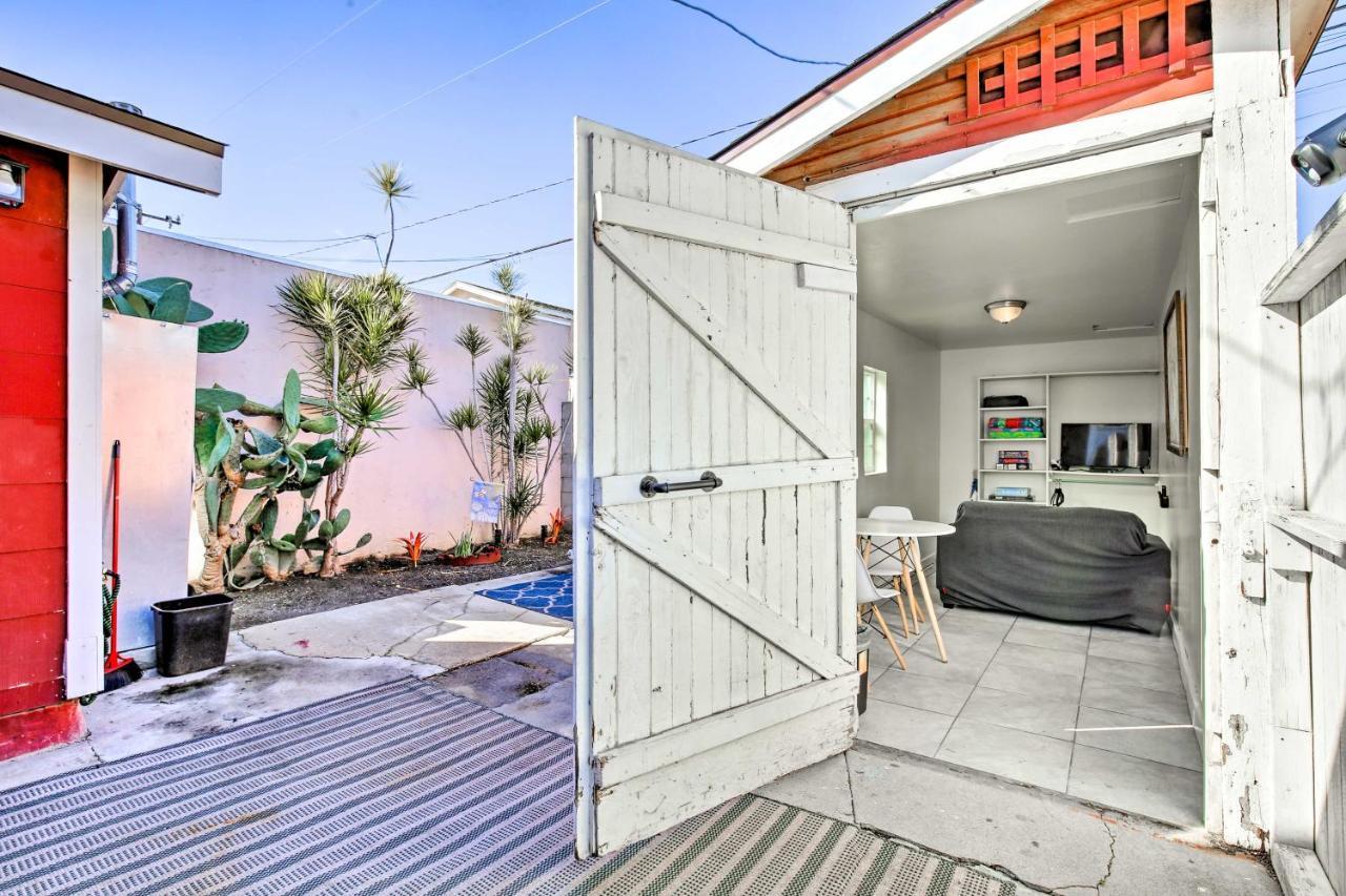 Colorful Long With Patio And Grill *