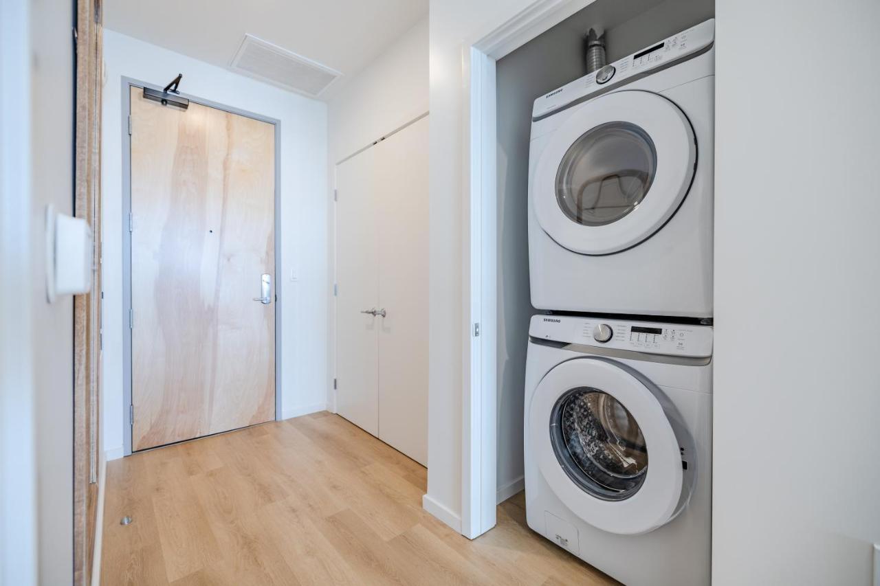 @ Marbella Lane - Sleek Corner Ocean View Daire *