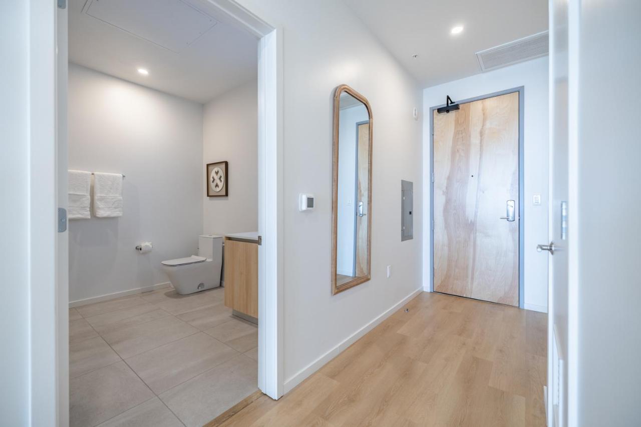 Daire @ Marbella Lane - Sleek Corner Ocean View