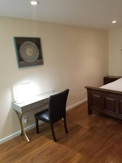 Apartment Beautiful Spacious 2 Bedroom, 2 Bathroom Long Beach