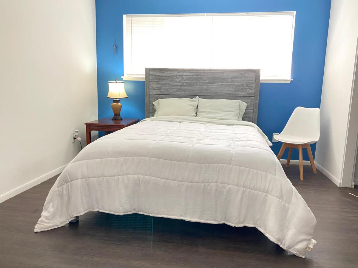 Modern - Private Long Beach