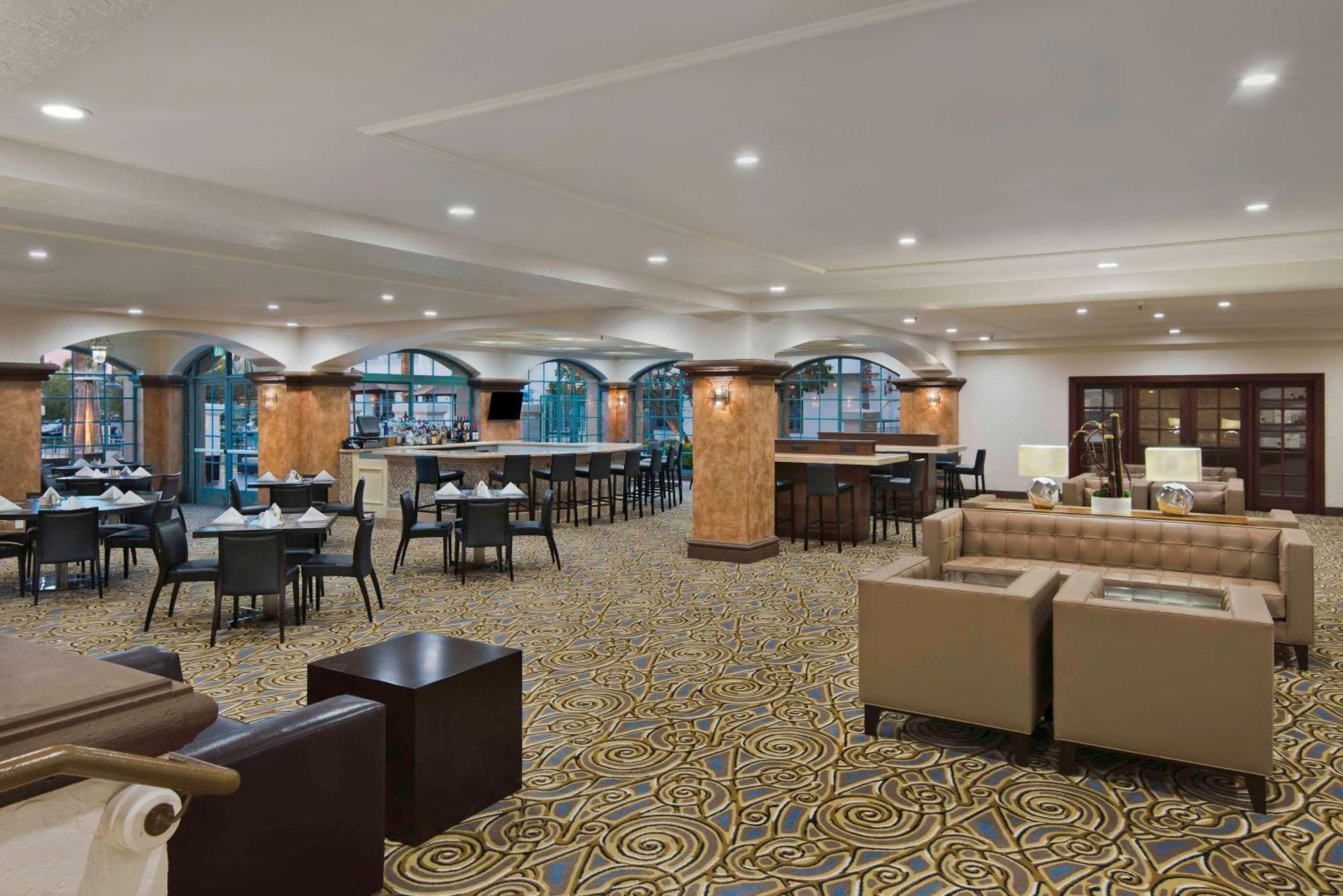 Doubletree By Hilton San Pedro