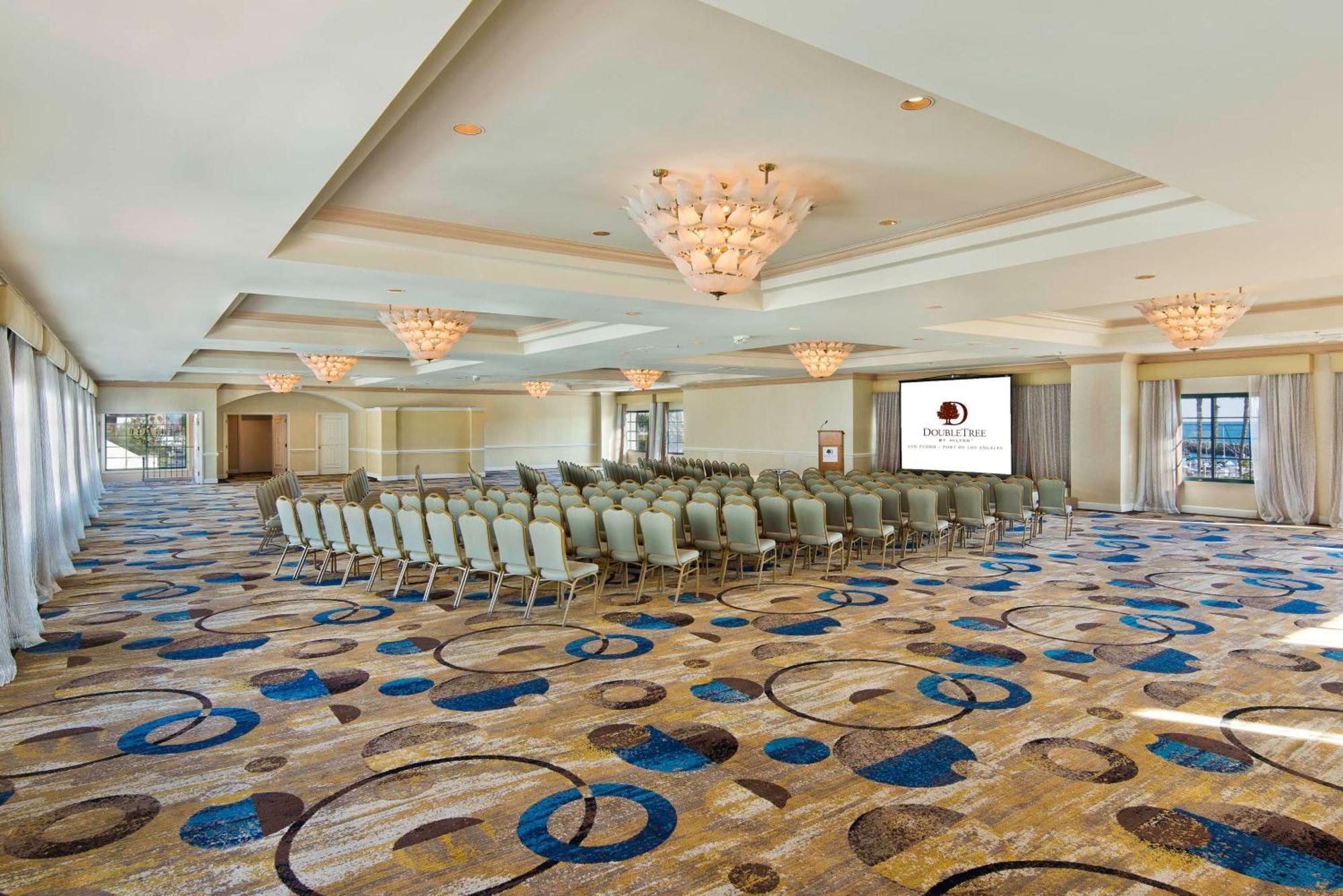 Doubletree By Hilton San Pedro Otel