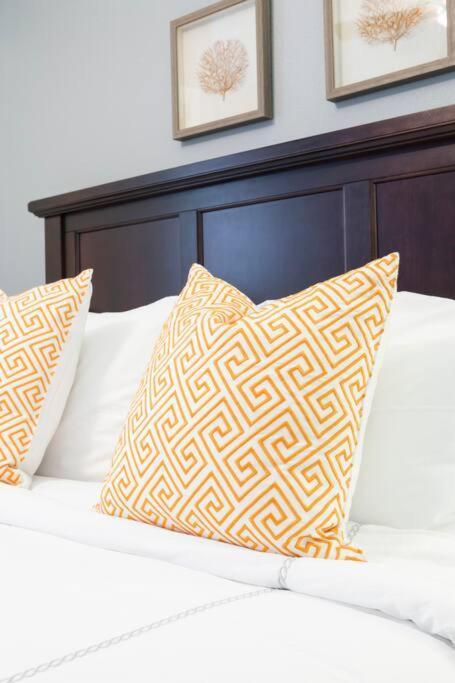 Daire Located In Historic District Mins To Downtown, Beaches & Convention Center