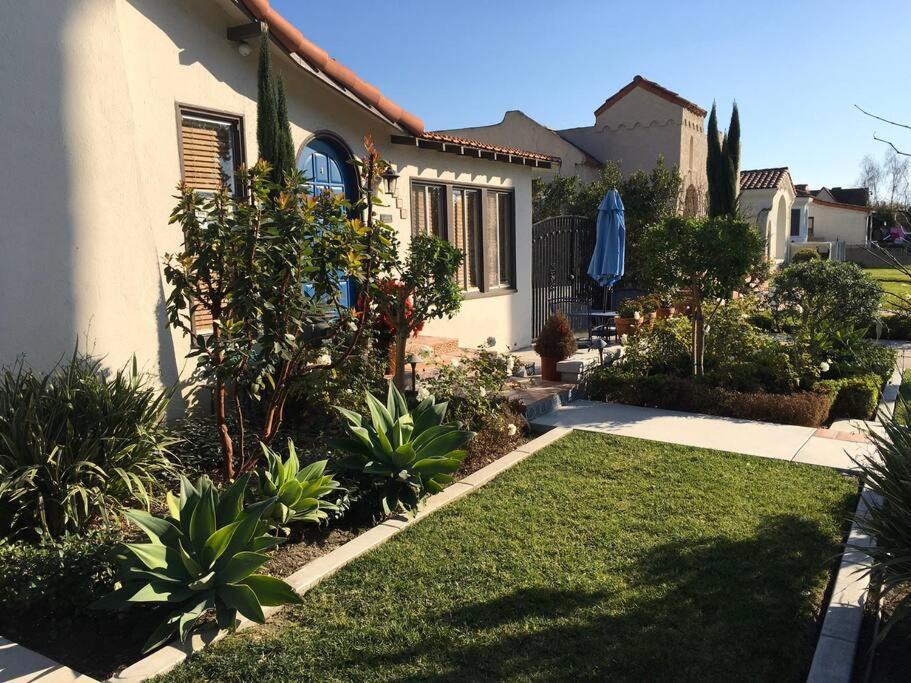 Long Beautiful Private Area Holiday home *