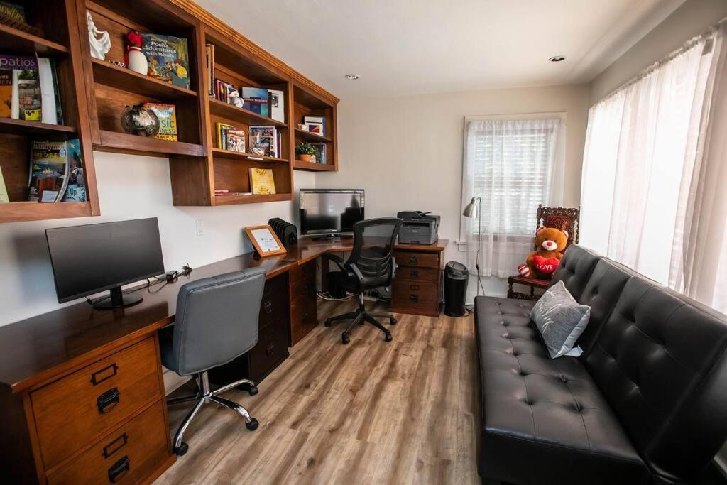 Long Beautiful Private Area Holiday home