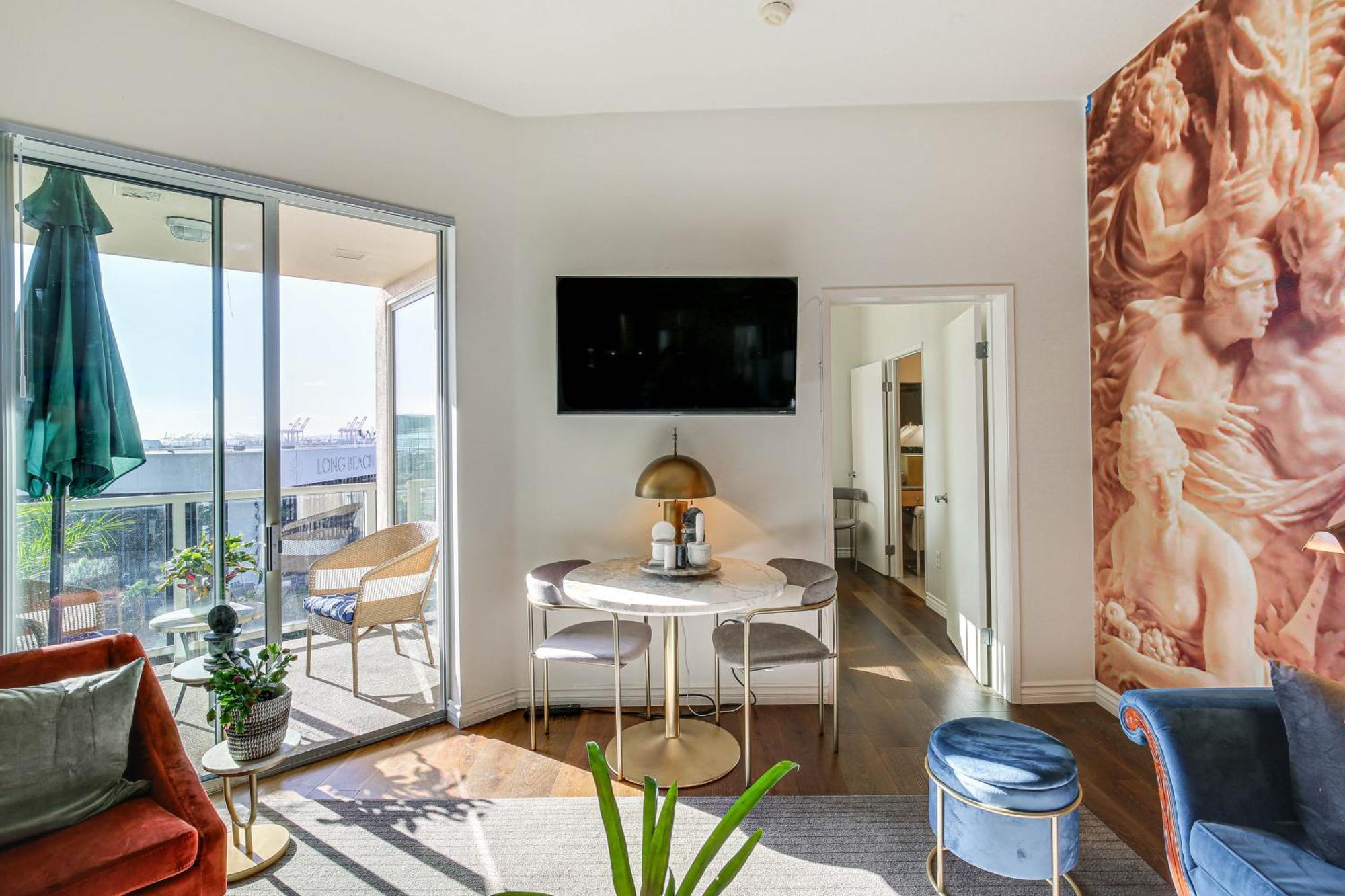 Luxe Long With Pool 1 Mi To Shoreline! Long Beach