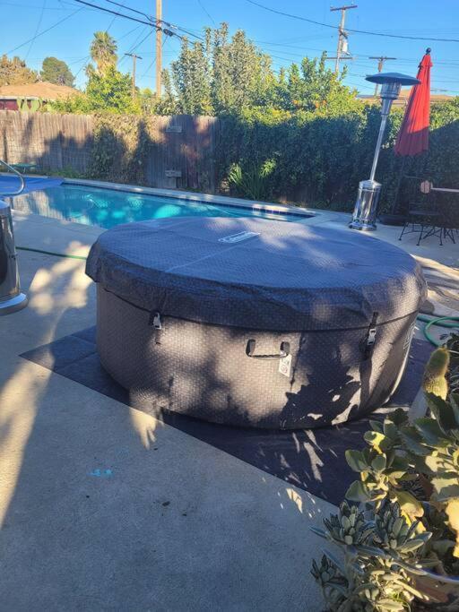Urban +hot Tub+pool Long Beach