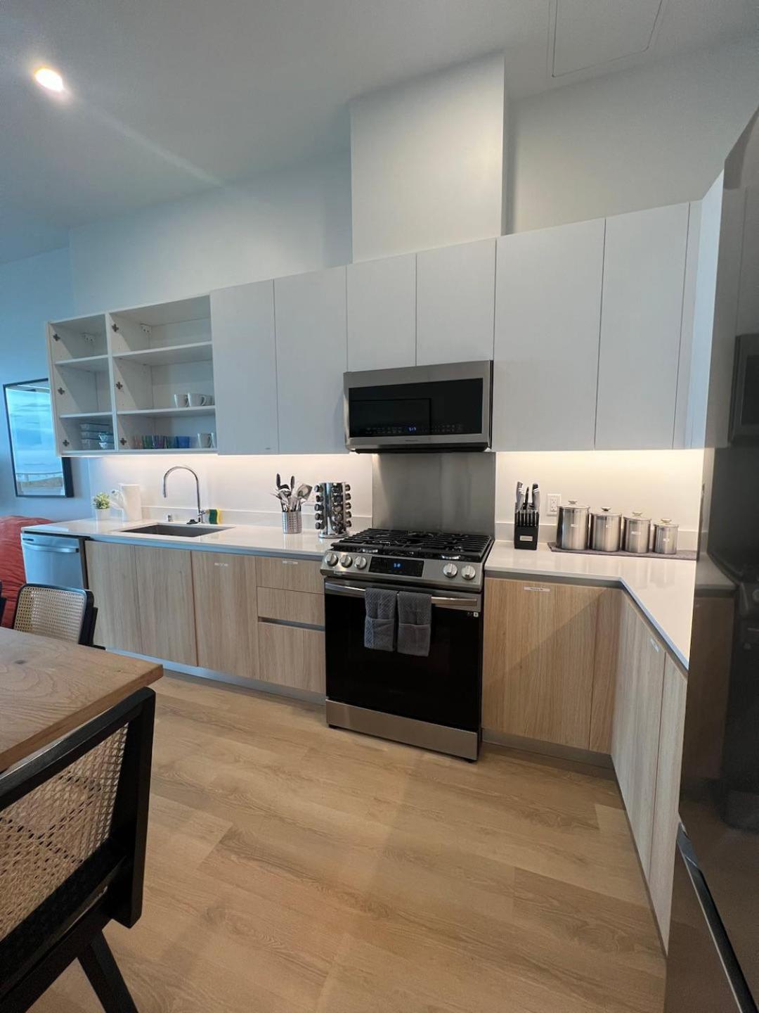@ Marbella Lane - Grand 2br W/ & Ocean Views Long Beach