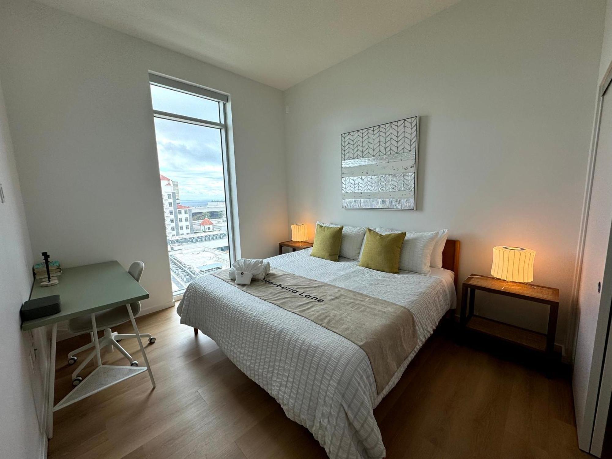 @ Marbella Lane - Grand 2br W/ & Ocean Views Apartment Long Beach