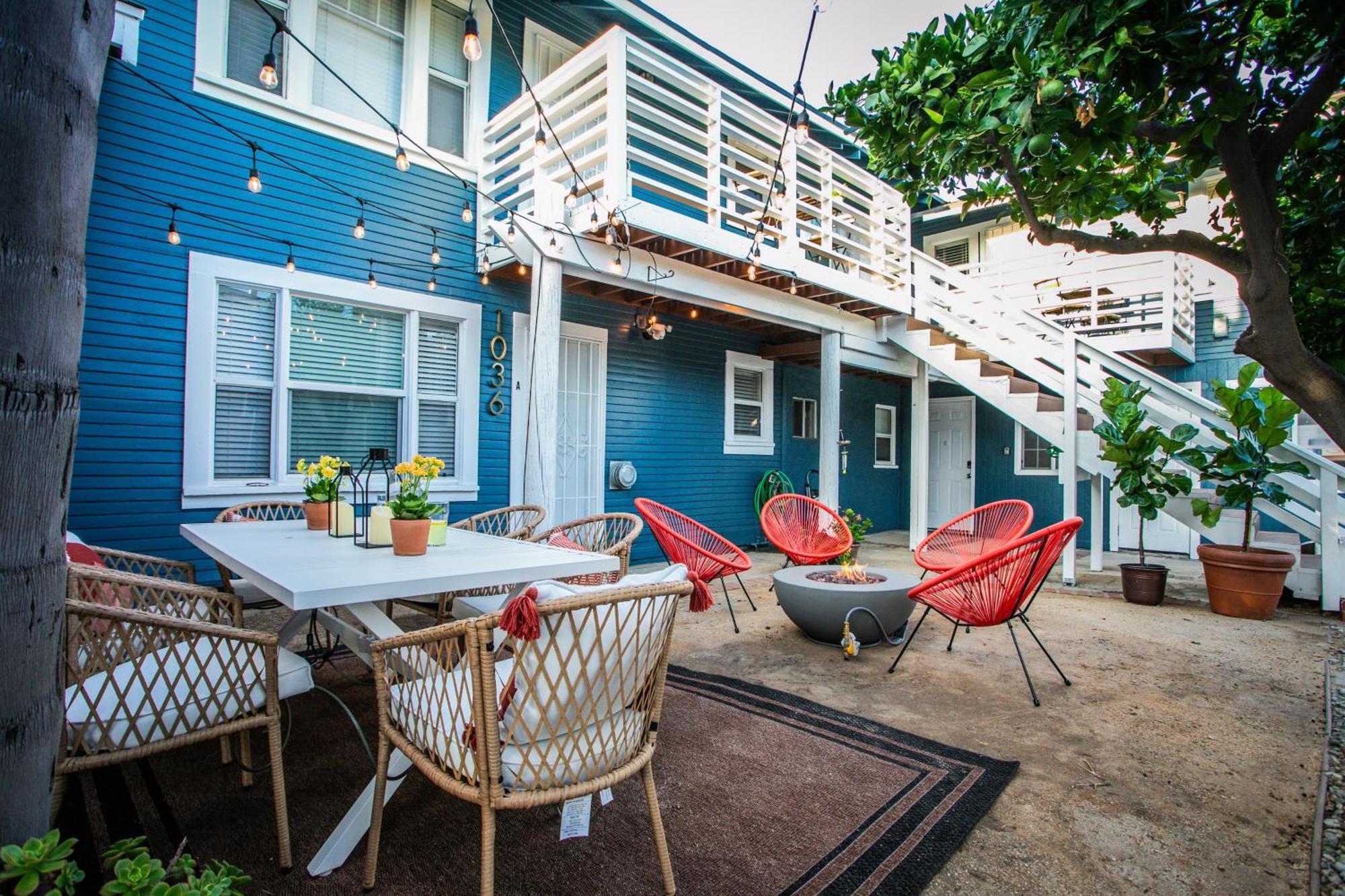 Visit The Beaches And Downtown From Eclectic Apartment Long Beach