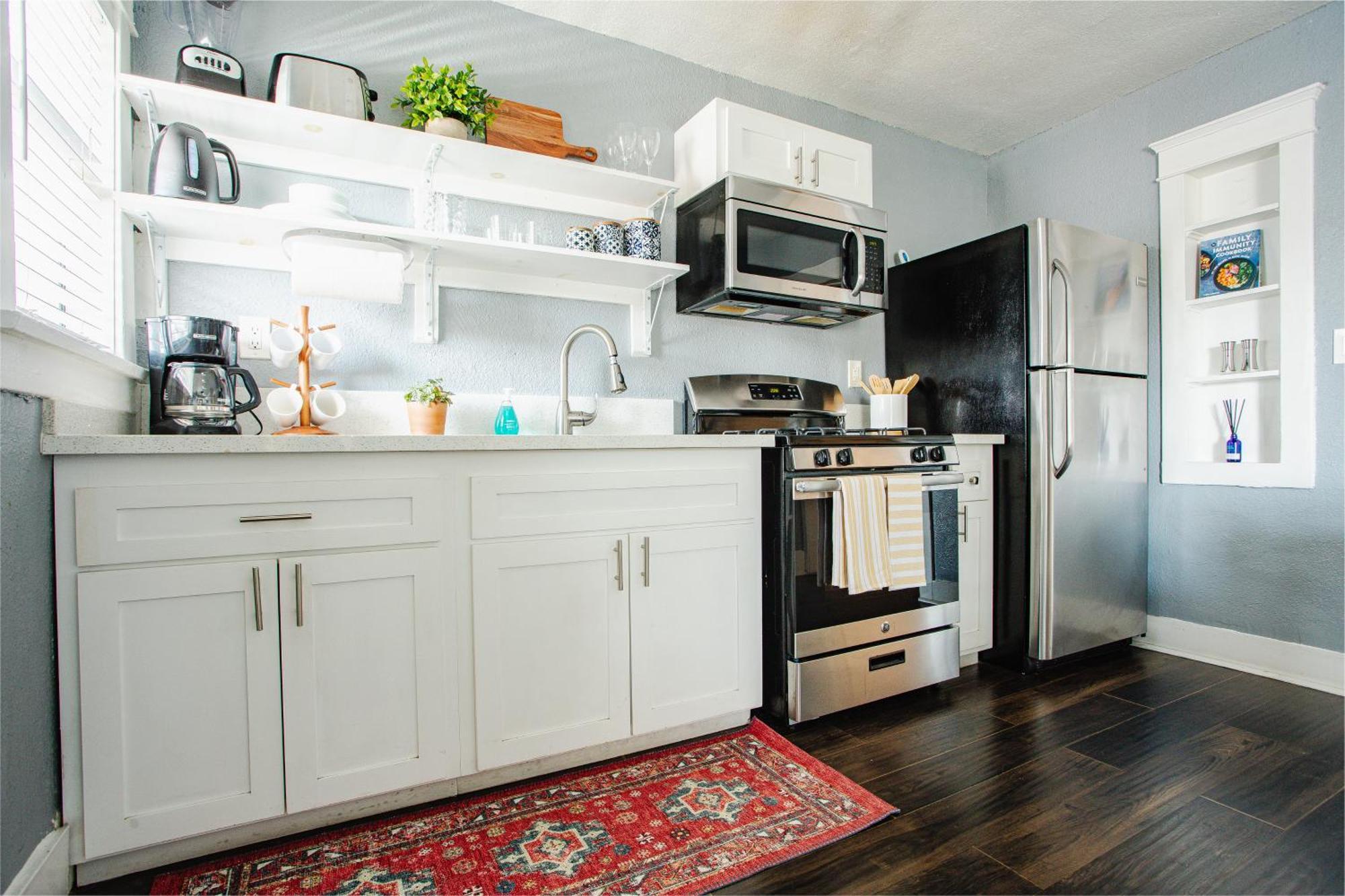 Visit The Beaches And Downtown From Eclectic *
