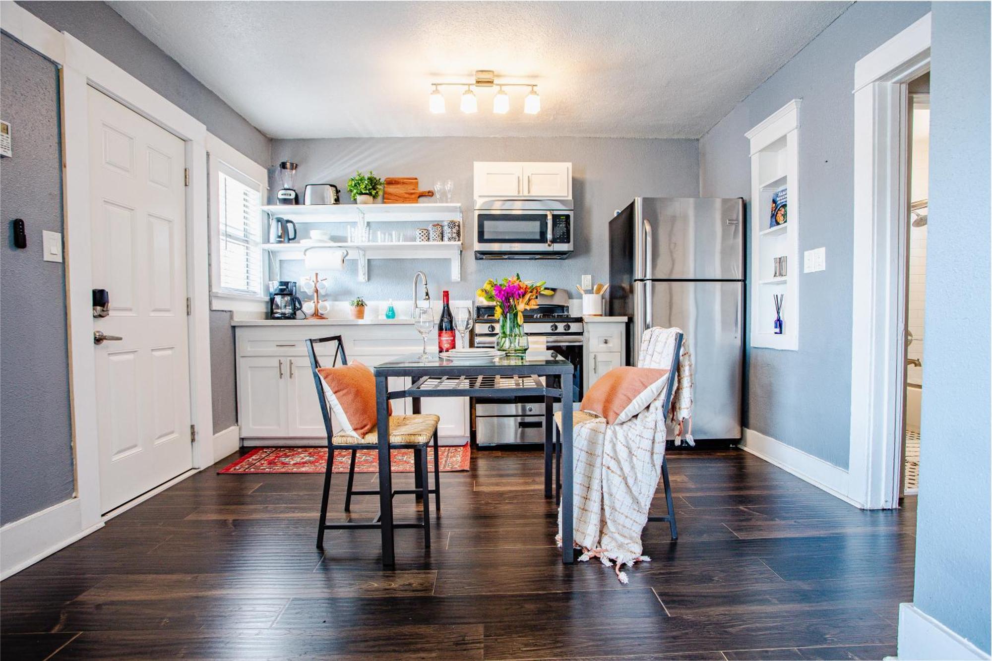 Apartment Visit The Beaches And Downtown From Eclectic Long Beach