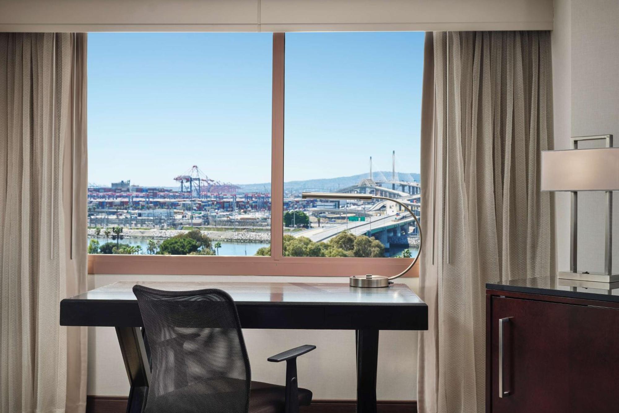 Hotel Hilton Long Long Beach