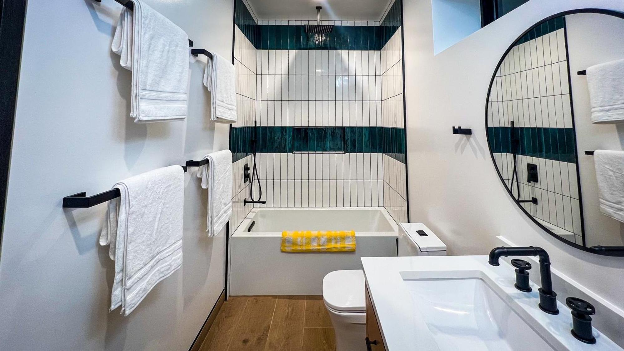 New Luxury Concrete Just Minutes From The Holiday home *