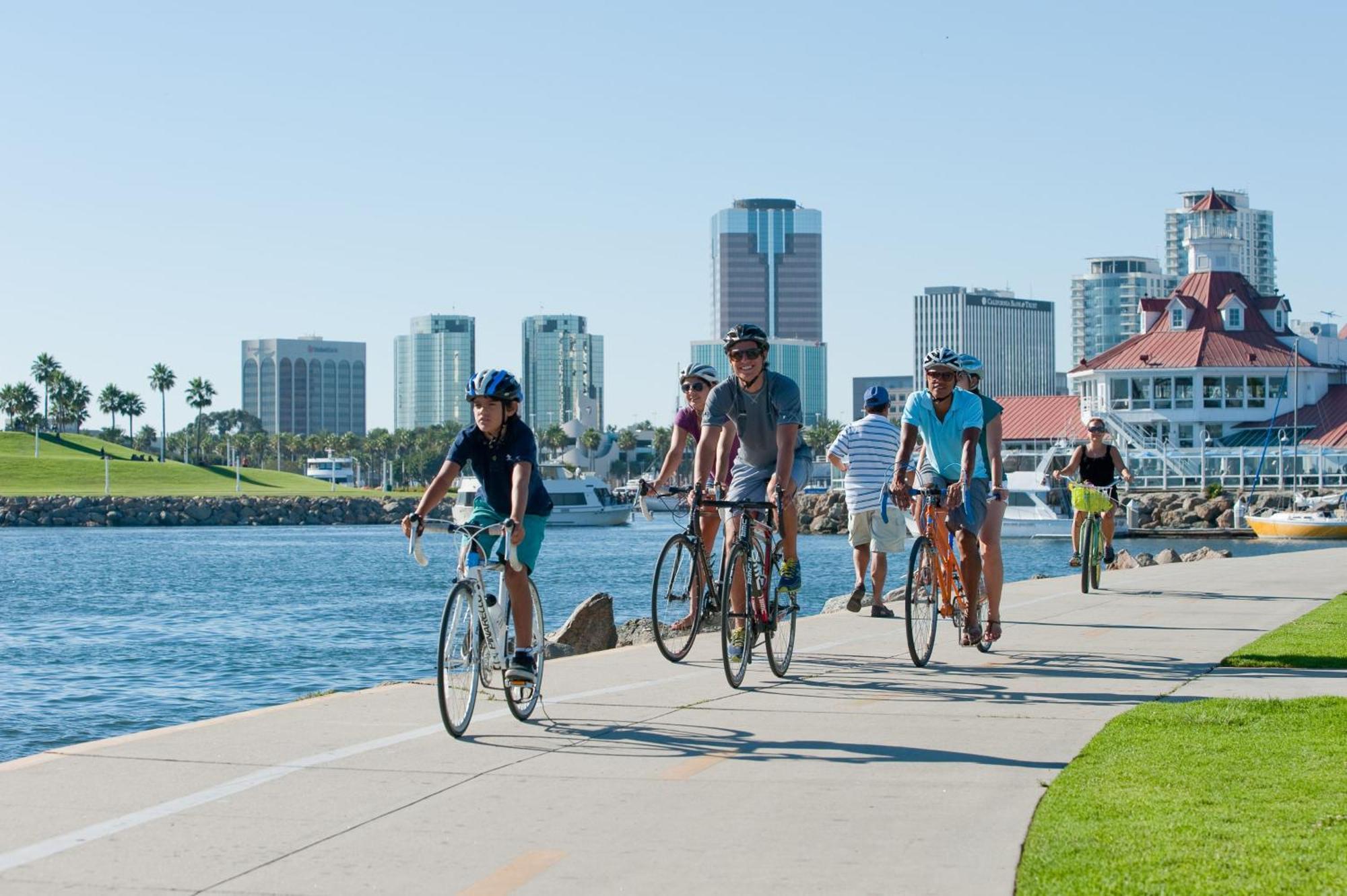 Visit The Beaches And Downtown From Eclectic * Long Beach