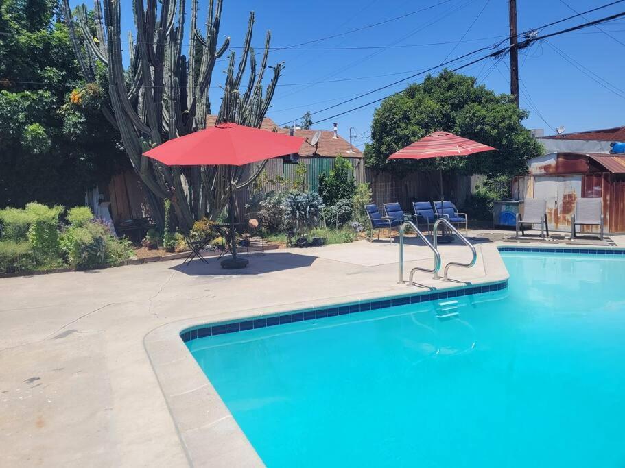 Urban +hot Tub+pool Apartment Long Beach