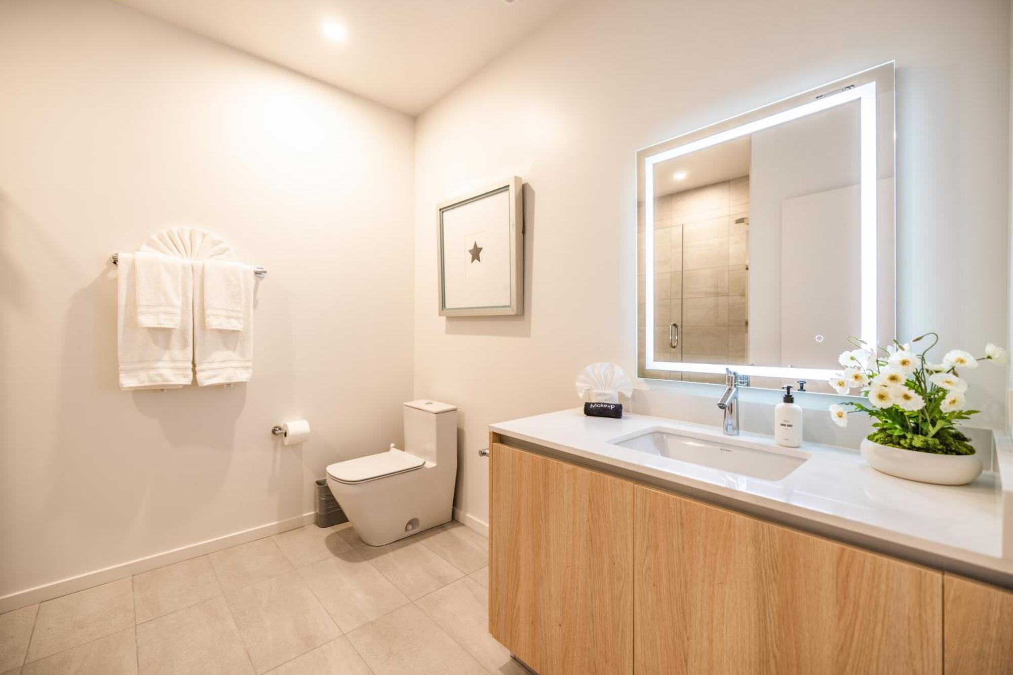 @ Marbella Lane - Aesthetic 2br W/ocean Views Daire *