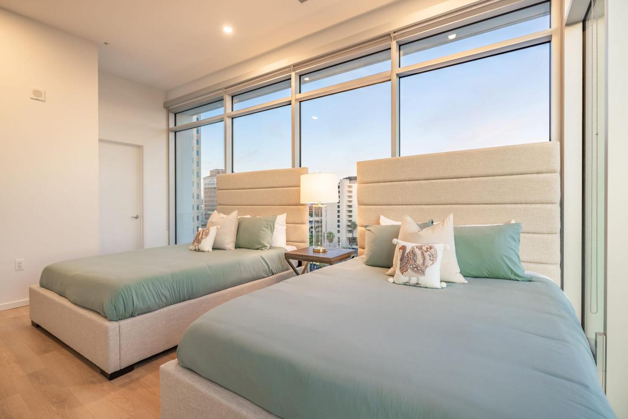 Daire @ Marbella Lane - Aesthetic 2br W/ocean Views *