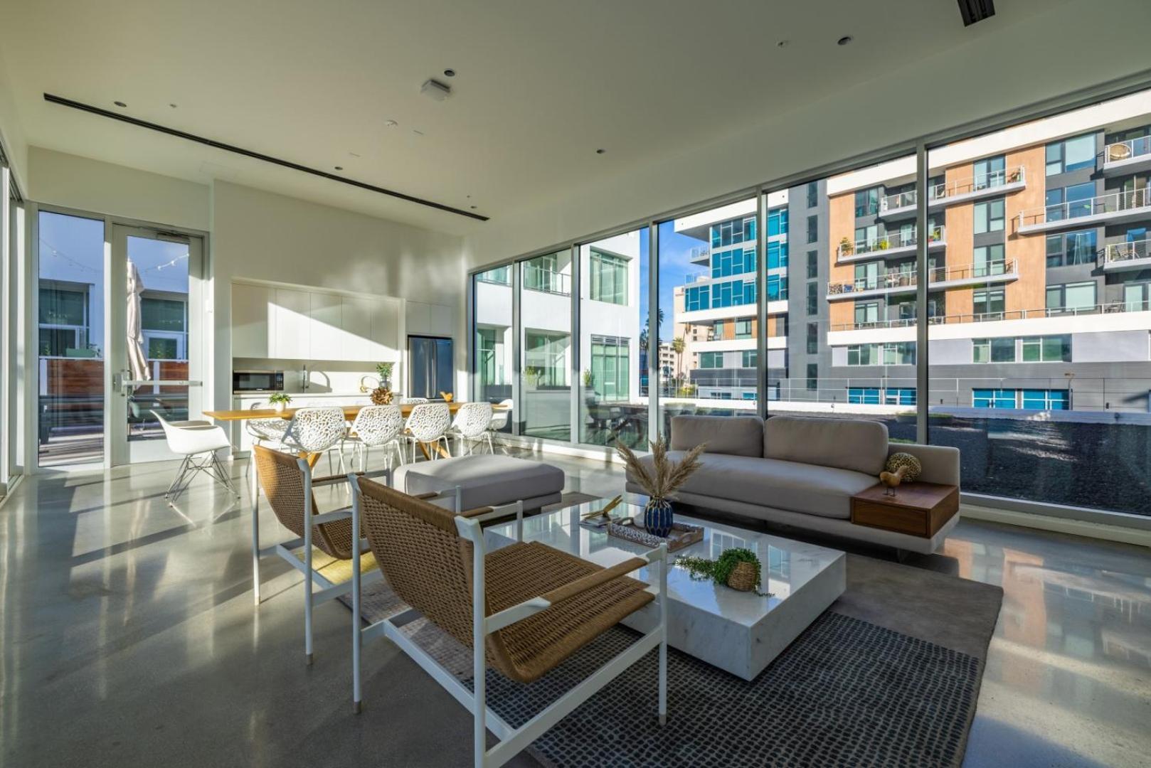 @ Marbella Lane - Luxurious 3br Penthouse Apartment