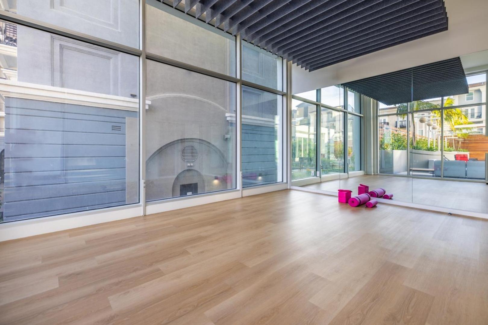 @ Marbella Lane - Luxurious 3br Penthouse Long Beach