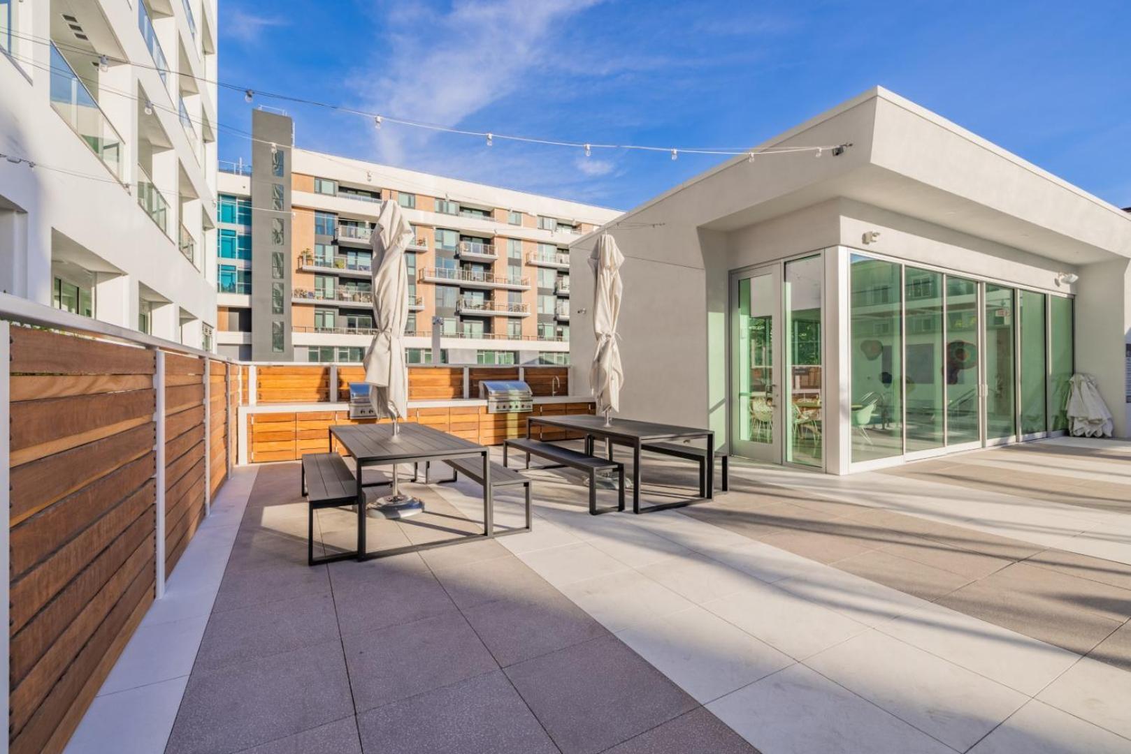 Apartment @ Marbella Lane - Luxurious 3br Penthouse